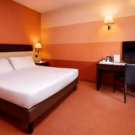 Western Palace Hotel 4*