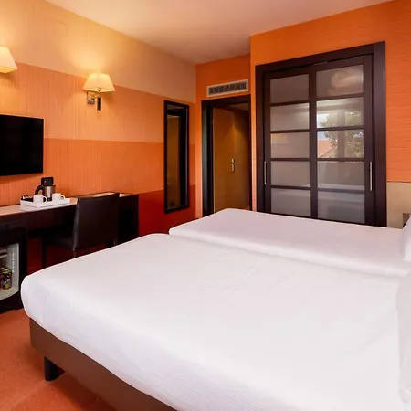 Western Palace Hotel 4*