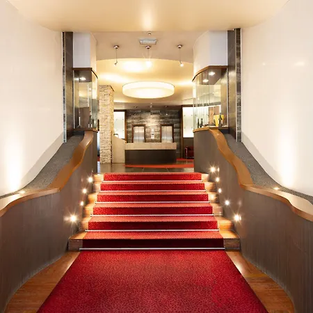 Western Palace Hotel 4*