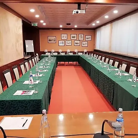 Western Palace Отель 4*