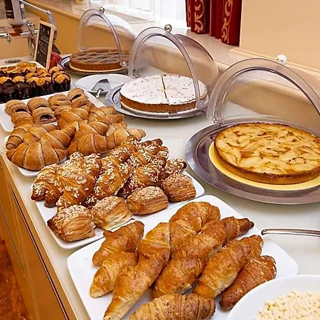 Отель Western Palace 4*