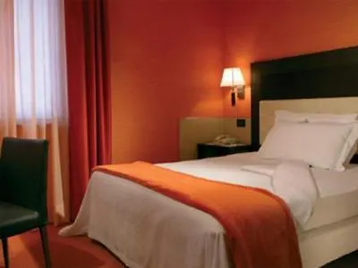 Western Palace Hotel